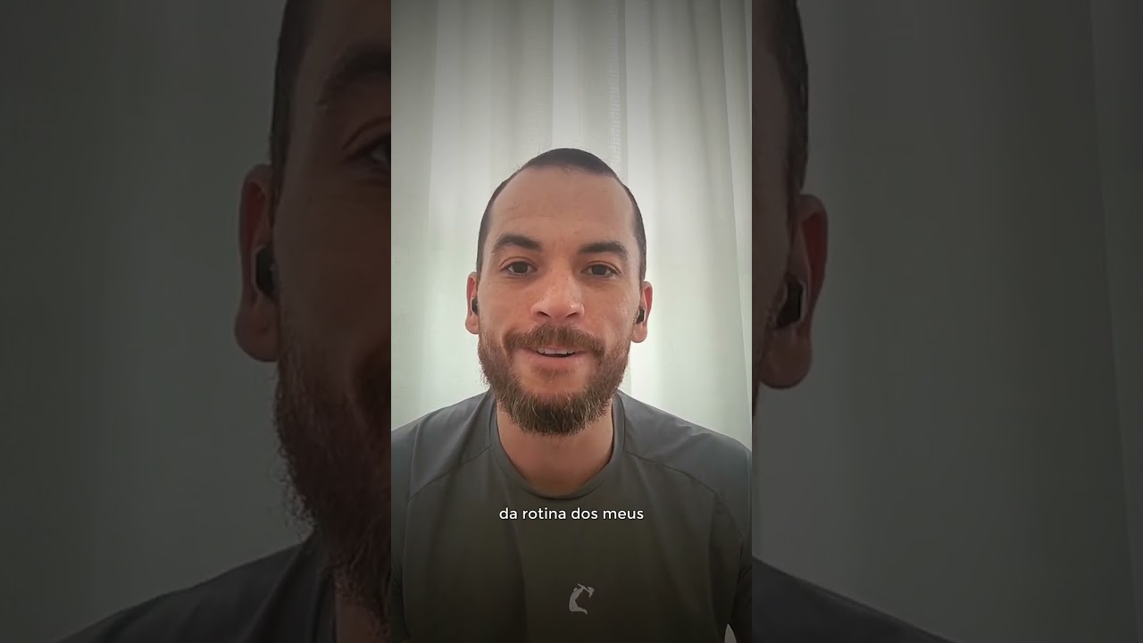 Ramon Luciano, personal trainer, gravando seu depoimento em vídeo sobre o Ecotrainer