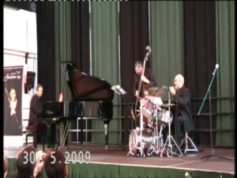 Josef  Vejvoda  Trio  - Festival Janáčkův máj 30.5.2009  -  " Flavour  of Time "