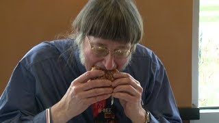 Man eats 30,000th Big Mac