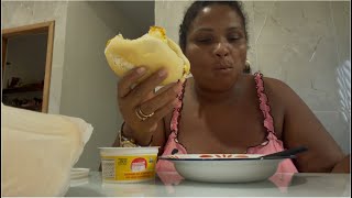 Tomando meu café pão com ovo e batendo um papo com meus seguimores♥️✅✅🌺