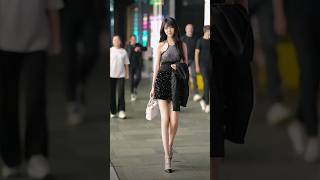 beautiful Chinese street girls #beautiful #chinese #street #girls