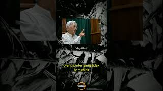 Download lagu Akhlak | Gus Mus | MHM #shorts #dawuhkyai #storywa mp3