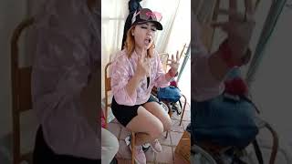 Download lagu Biduan dangdut goyang hot mp3