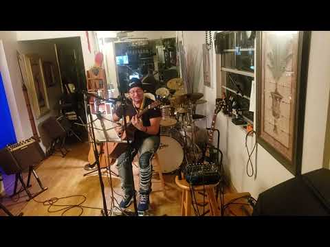 "Blurry" cover Rodolfo Ofarrill