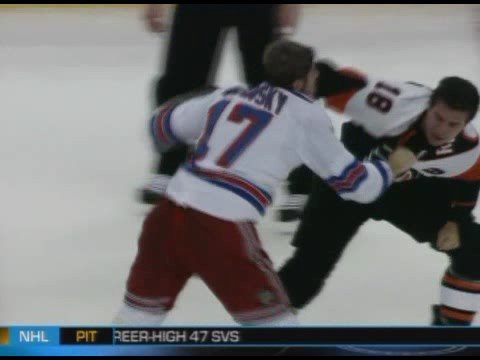 Brandon Dubinsky vs Mike Richards