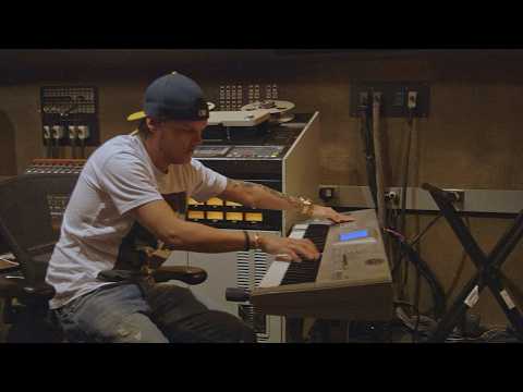 Avicii – Stories on Stories Ep.1 – The Making of For A Better Day (Full version)