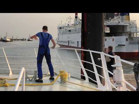 Emden Außenhafen | Schiffsoffizier !