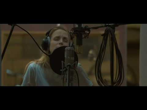 Шура Кузнецова - Молчи и обнимай меня крепче  (Live со струнным оркестром)