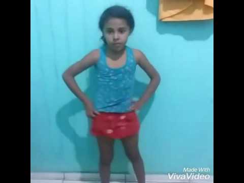 Adrielly Dançando Show Das Poderosas (Anitta)... 💖 