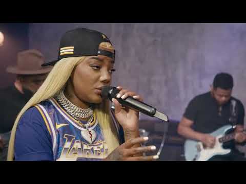 Ludmilla feat Gloria groove tua voz  (vídeo clipe oficial)