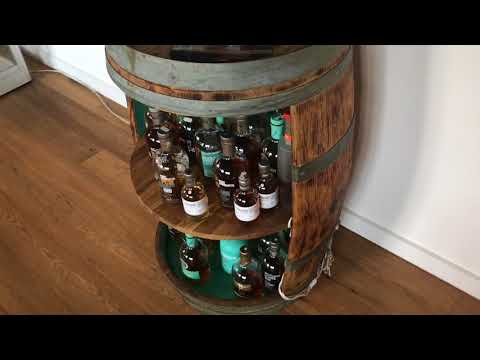 Die Whiskybotschaft Rundgang 1.OG Laddie Lounge, Whisky Raritäten Showroom