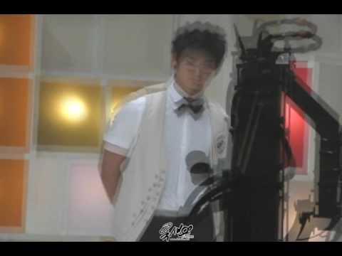 100704 2PM Taecyeon - Cute expression XD