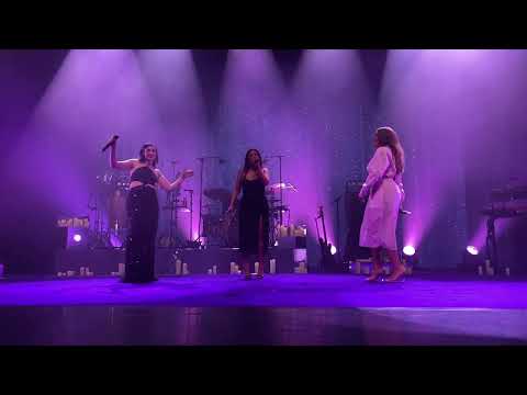 Camélia Jordana - Où je vais (ft. Amel Bent & Vitaa) à L'Olympia / 11.05.2022