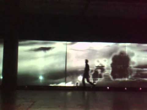 Instalação interativa desenvolvida para o desfile da Ellus, no SPFW 2009.