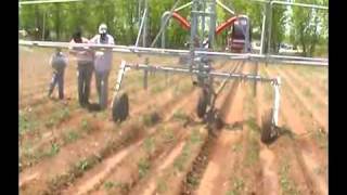 preview picture of video 'Sular tarım sulama makineleri, Kanatla Makina çekme, kanat ile makine çekme'