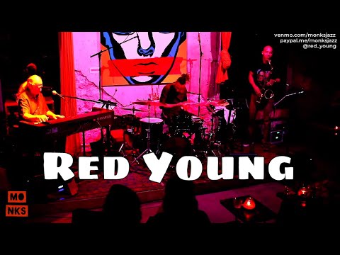 9pm Red Young Live at Native Hostel