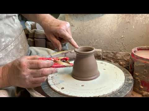 How to throw 12 different mugs.