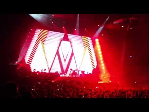 Armin van Buuren 👌 - Armin Only Embrace World Tour, Live