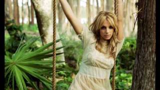 Britney Spears - Everytime (Above &amp; Beyond club mix).wmv