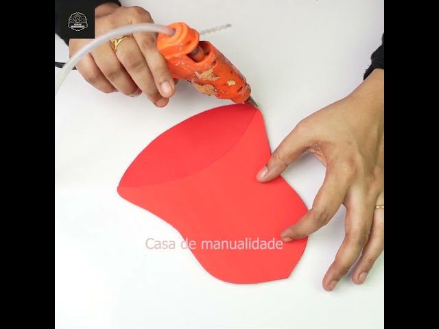 Vídeo relacionado con VABNEER Campana de Mano de Metal - Campanilla de Mesa para Hogar, Aula, Escuela y Eventos - Timbre de Recepción para Navidad, Oficina y Uso Comercial