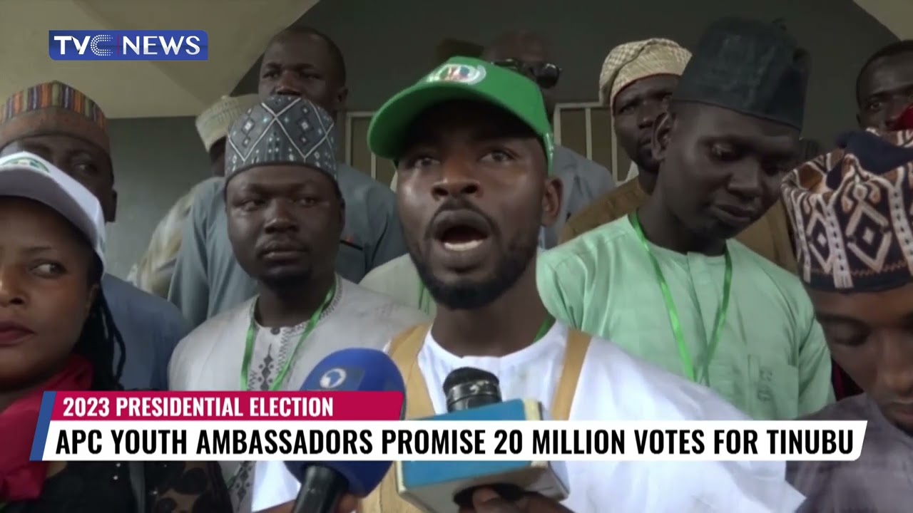 APC youth leader at a press conference in Abuja defending First Lady Oluremi Tinubu's advice for women to sell akara, amid ec
