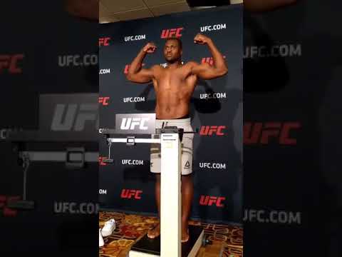 UFC 218 Holloway vs Aldo II Full Ealry Weigh Ins