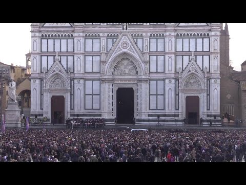 Astori, da Totti a Pirlo, a Van Basten: i calciatori salutano Davide Astori