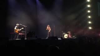 Amaral - Un Día Más (Palacio de Deportes Wizink Center 28-10-2017)