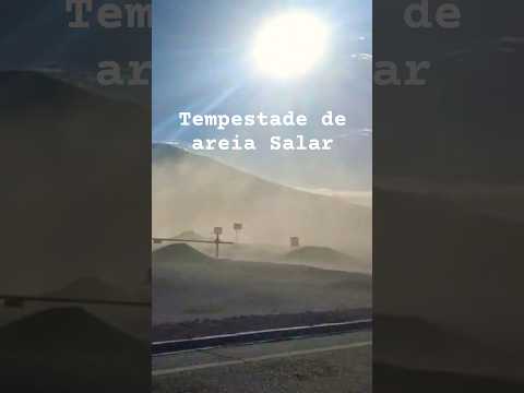 Salar de Carcote , localizado na Região de Antofagasta, próximo à fronteira com a Bolívia e  Ollagüe