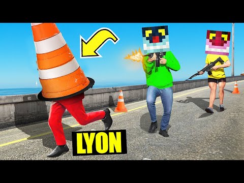 NASCONDINO COI PEDONI DIFFICILE contro i MIEI AMICI su GTA5!!