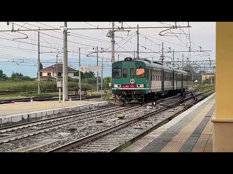 Treni mattutini alla stazione di Sibari