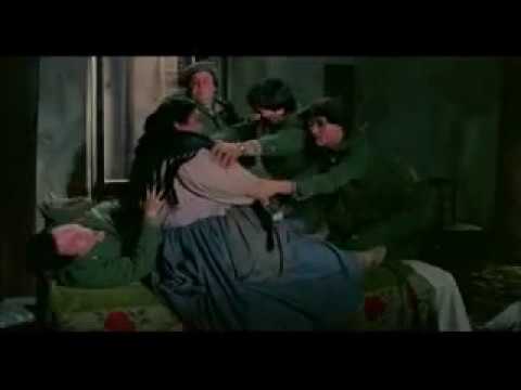 LA SOLDATESSA ALLE GRANDI MANOVRE FARFALLINA VOLA By Comic & Comedy