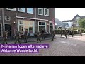 Reservisten lopen alternatieve Airborne Wandeltocht