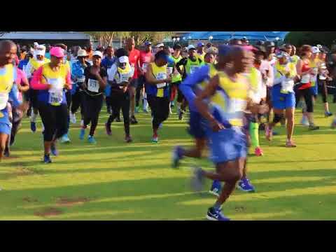 Atlete bring hulde aan stad se legende