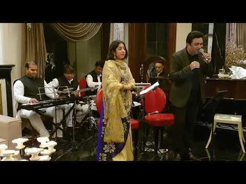 Isharon isharon mein dil lane wale- Raja Mushtaq and Sanjeevni Belande,  House Mefil Live.