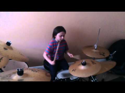 7 year old Sophie, Green day - minority drum cover