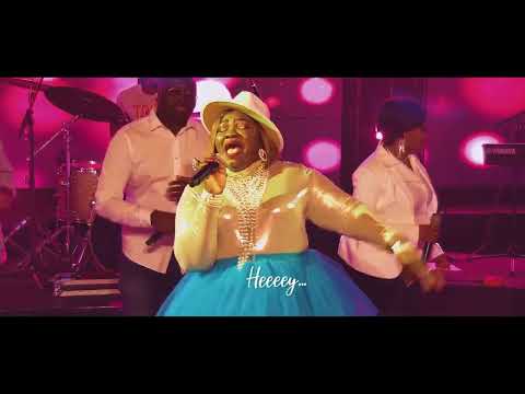 Lara George - THROUGH THE YEARS (Official Live video with lyrics)