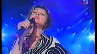 Cyndi Lauper - Fearless (Live in Romania 2001 Acapella)