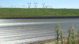 preview picture of video 'Garrison Dam Spillway'