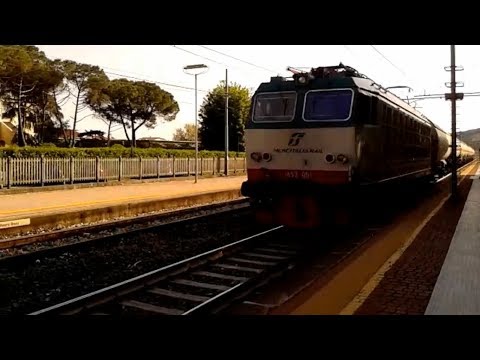E.652.001 di Mercitalia Rail + 8 cisterne gas sul MRS Ferrara - Venezia Marghera Scalo