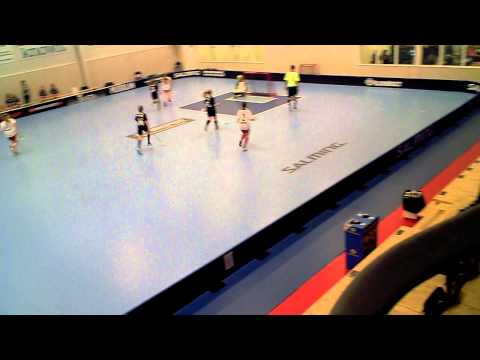 Flickor S10 140302 Lindås IBK -00 - Hindås IBK F98 (5-3) Per1