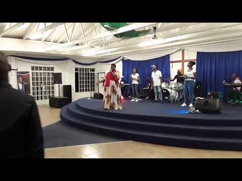 Kgaogelo kekana singing Oya halalela.