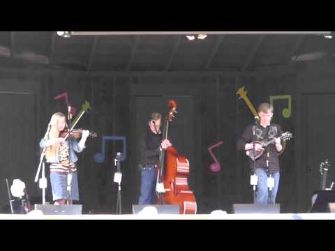 The Snyder Family Band - Fisher's Hornpipe/Squirrel Hunt