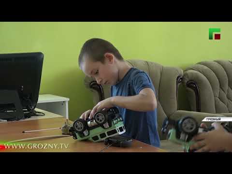 Фонд им. А-Х. Кадырова подарил воспитанникам реабилитационного центра подарки