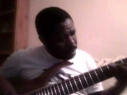 Andrew Thompson bass player jamming on peavey grind bxp 6