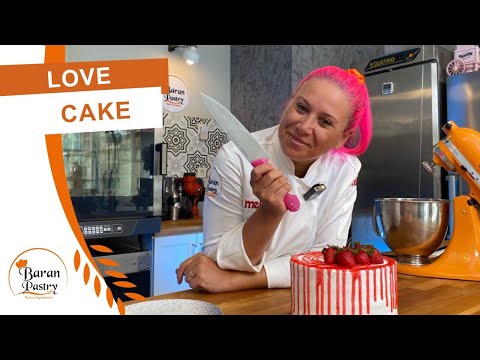 Didar Yanar'dan Romantik Ve Leziz Çilekli Love Cake Tarifi!