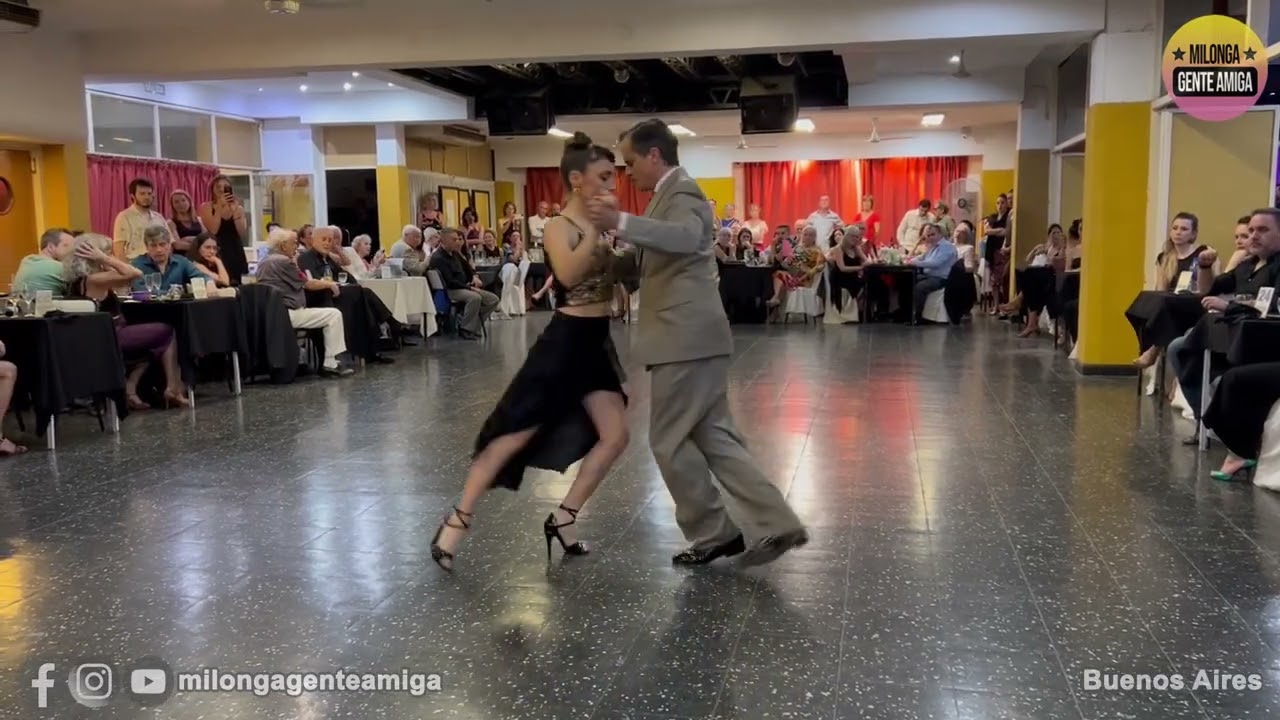 Juan Ruggieri y Barbara Wainnright - Milonga Gente Amiga - 04/DIC/2022 (1/2)