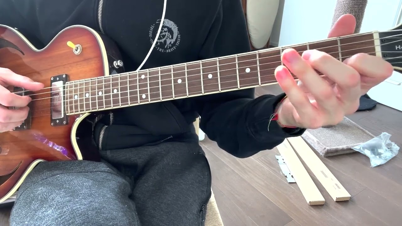 Roberto Barlocci playing the Mission Impossible theme fingerstyle on guitar