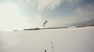 preview picture of video 'Snowkiting w Martin na Słowacji'