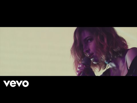 Paty Cantú - Se Desintegra El Amor (En Directo)